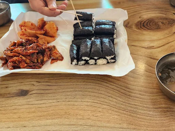 통영시 소문난3대할매김밥 대표 음식