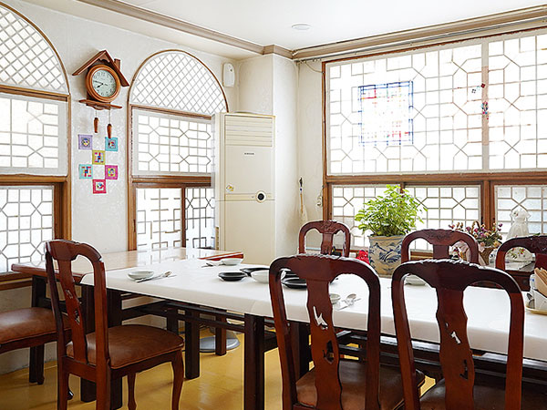 전주시 완산구 백번집 내부 인테리어