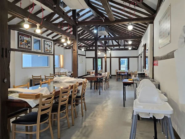 강릉시 초당고부순두부 내부 인테리어