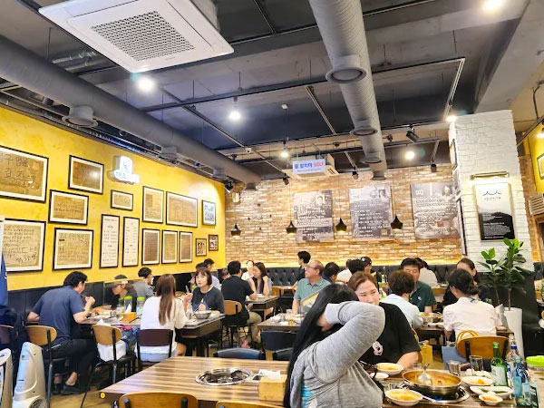 성북구 태조감자국 내부 인테리어