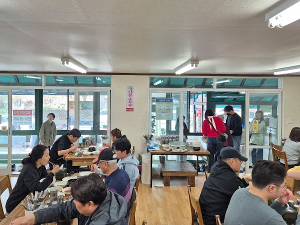 속초시 김영애할머니 순두부 내부 인테리어