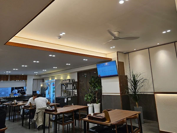 아산시 일신족탕 내부 인테리어