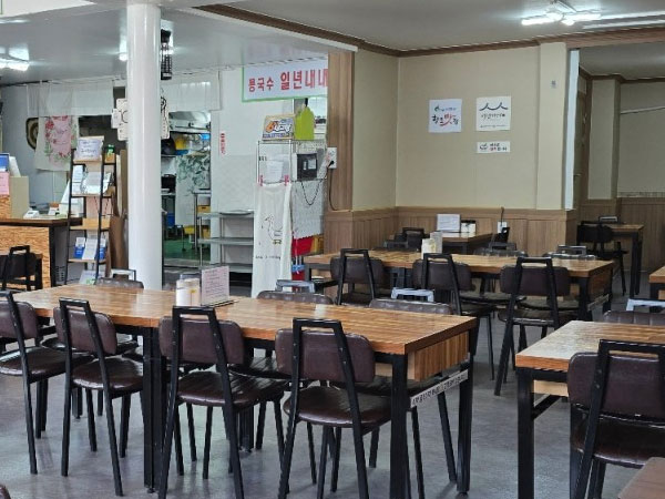 서천군 진미식당 내부 인테리어