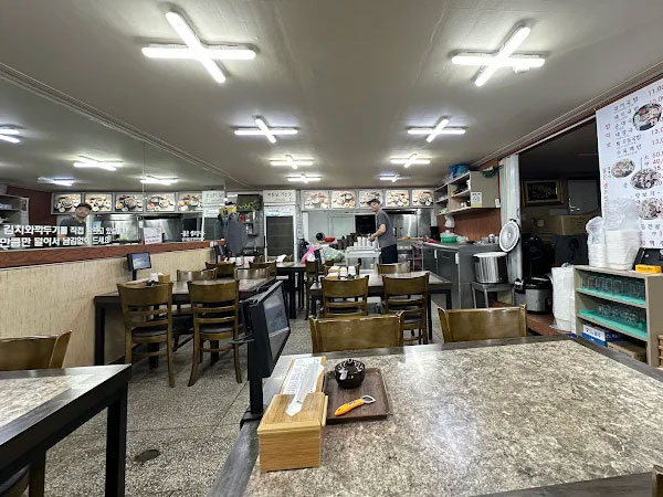 중구 서진섭돼지국밥 내부 인테리어