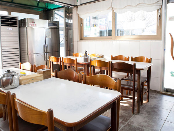 고흥군 소문난갈비탕 내부 인테리어