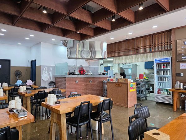 군산시 일흥옥 내부 인테리어