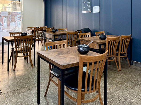 중구 약전골목원조국수 내부 인테리어