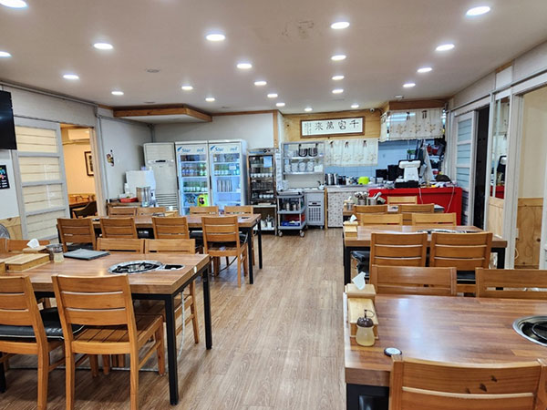 중구 광성복어 내부 인테리어