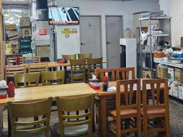 중구 종로초밥 내부 인테리어