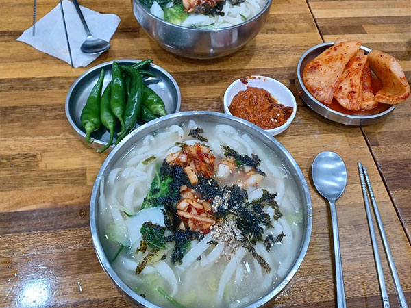 동구 고향손국수 대표 음식