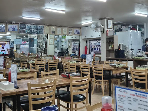 포항시 북구 오대양물회식당 내부 인테리어