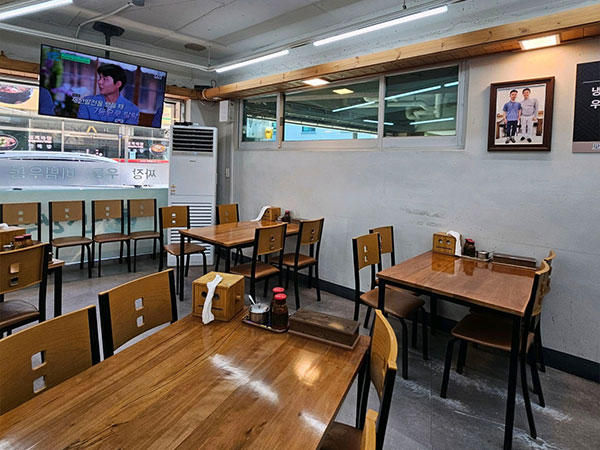 안동시 신선식당 내부 인테리어