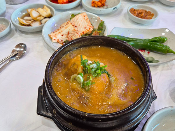 안동시 계림비봉상황삼계탕 대표 음식