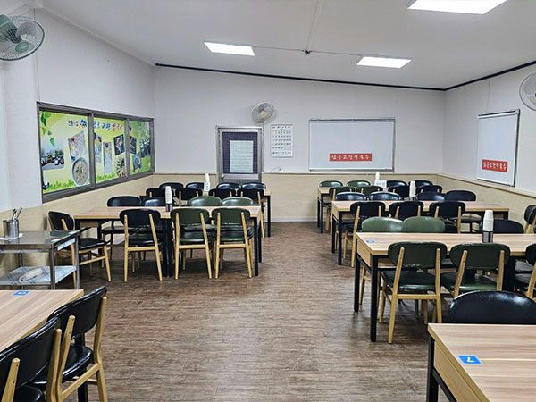 경주시 삼릉고향손칼국수 내부 인테리어