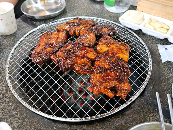 김천시 장영선원조지례삼거리불고기 대표 음식