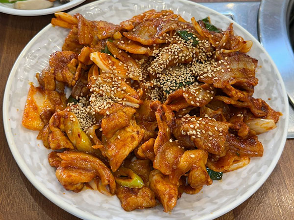 김천시 자매해물손칼국시 제육