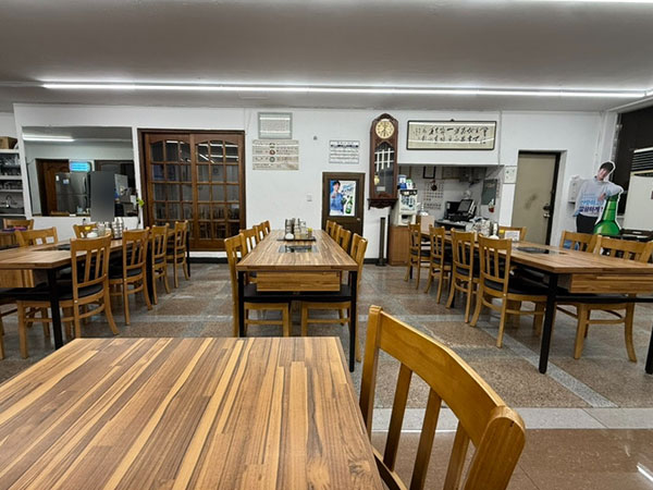 김천시 용두식당 내부 인테리어
