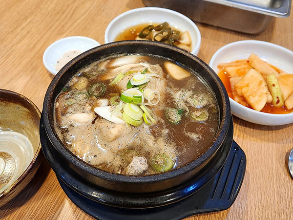 구미시 금오산길 삼계탕