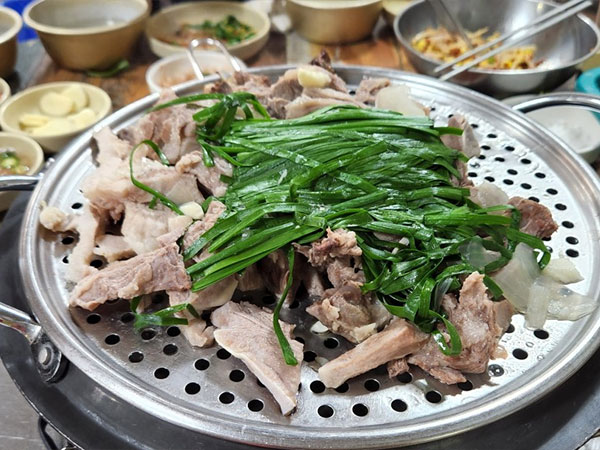 구미시 산동식당 수육