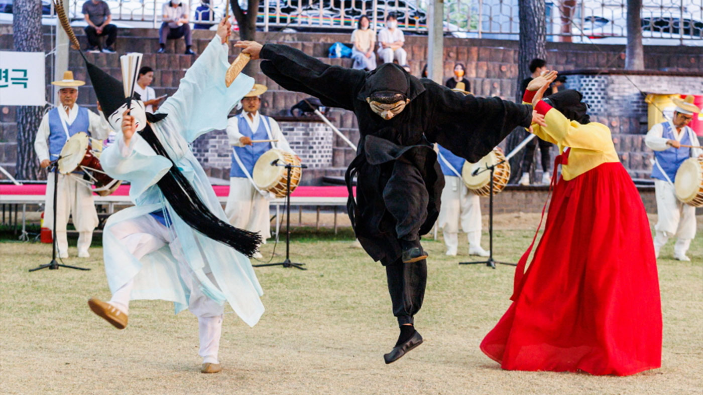 강릉단오제 (江陵端午祭): 제의와 놀이가 어우러지는 전통 축제