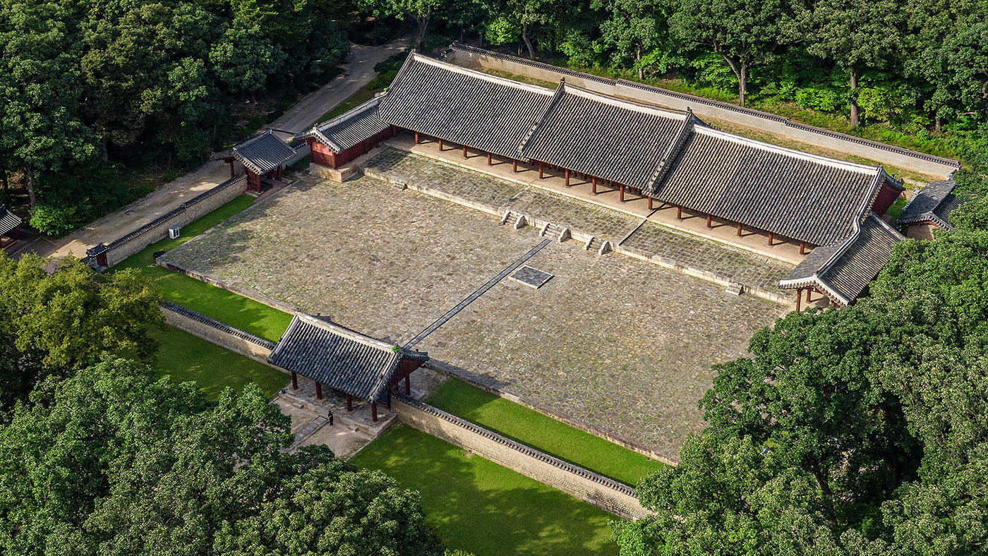 종묘 (宗廟): 삶과 죽음을 초월하는 그 깊이