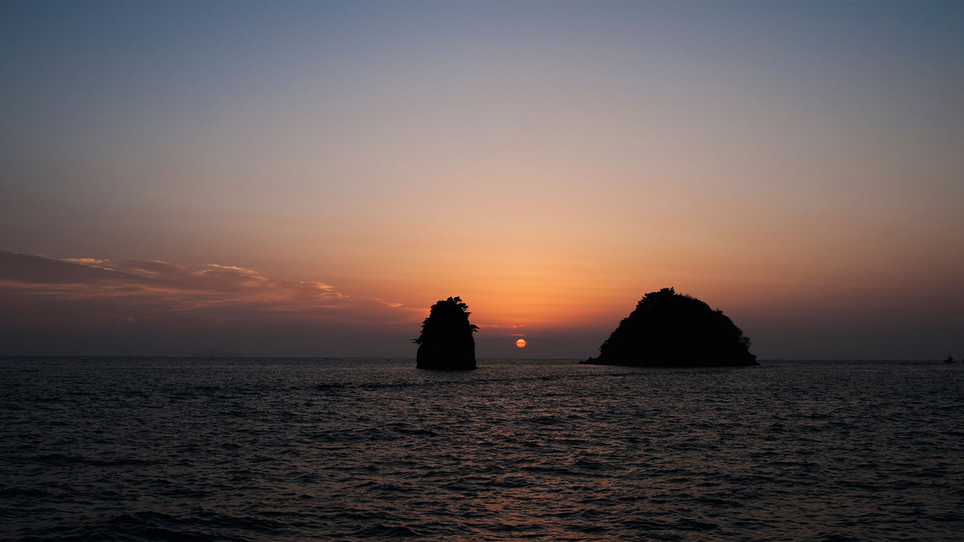 안면도 꽃지 할미·할아비 바위 (安眠島 꽃지 할미·할아비 바위): 명승 제69호