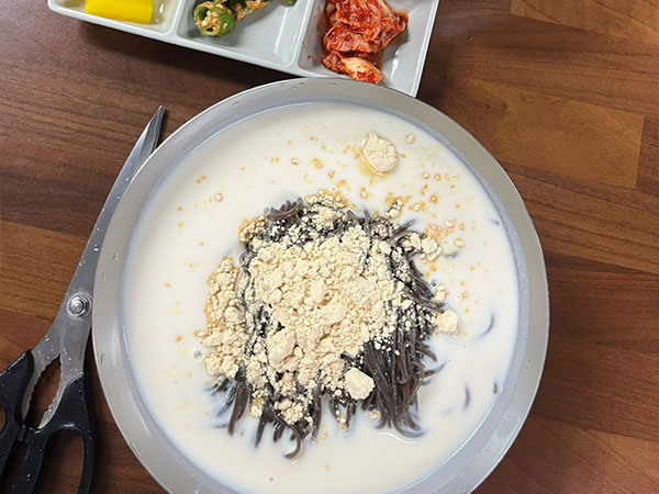 메르밀진미집 본점 콩국수