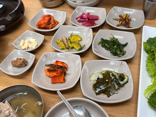 새송정떡갈비 밑반찬