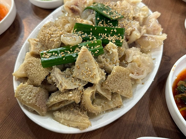 뜨끈이집 양 수육