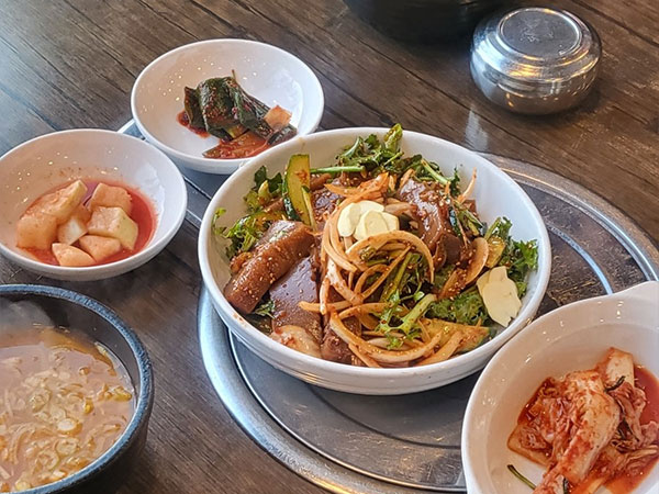 새이학가든 알밤묵무침