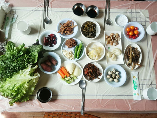 명산장어 밑반찬