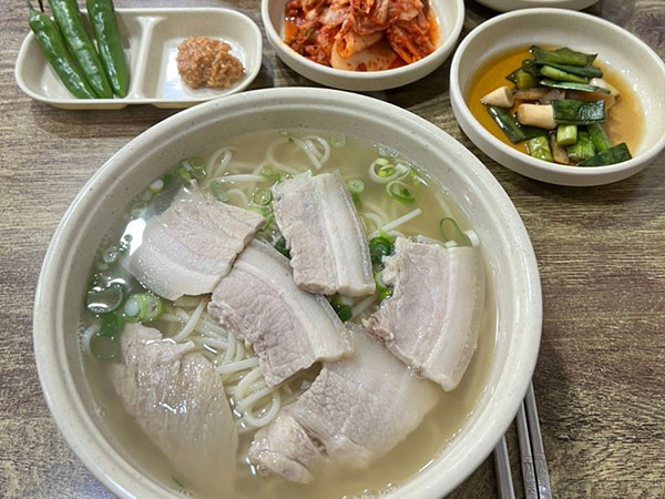 왕고모네국수 고기국수